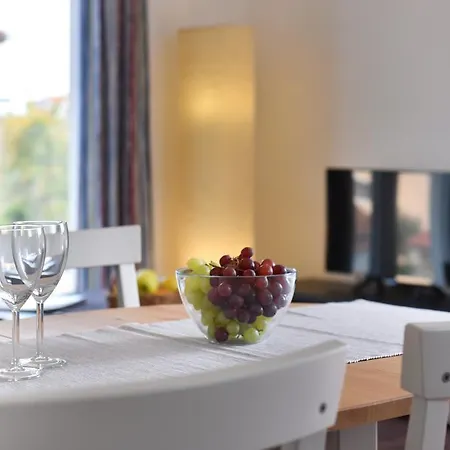 Crowonder Harbor Apartment Bibinje